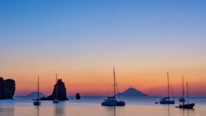 traghetti per isole eolie