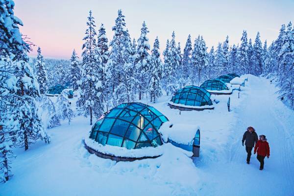 glass igloo Posti particolari dove dormire: glass igloo