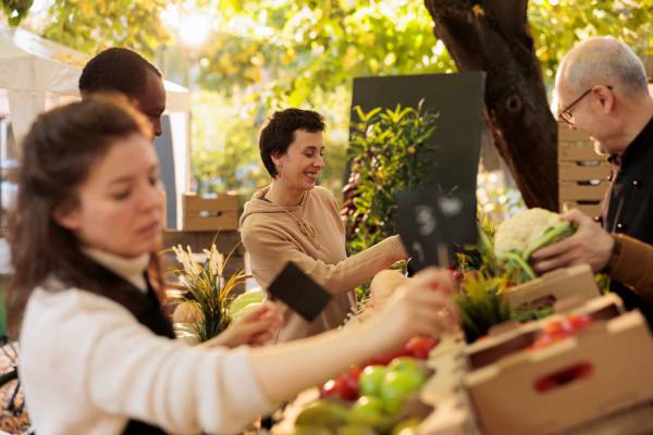 mercati rionali roma 2 Donne al mercato a Roma