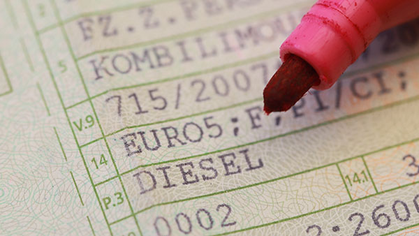 Dettaglio libretto di circolazione con voce euro 5 diesel