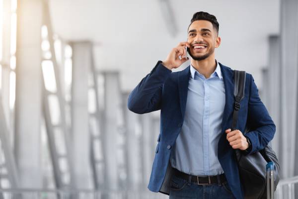 Ragazzo in arrivo a Malpensa