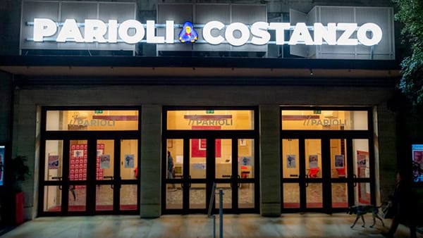 Teatro Parioli programma: facciata e ingresso del teatro