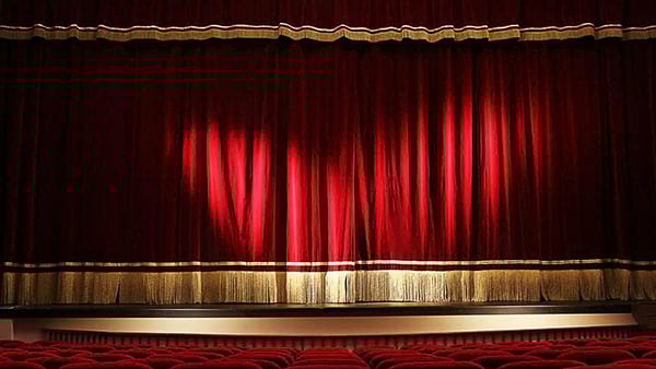 Teatro Parioli programma: sipario chiuso