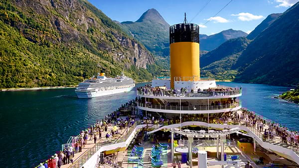 Vista interno nave da crociera