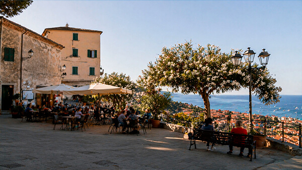 Piazza isola d'Elba