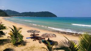 Una delle spiagge tropicali più belle al mondo