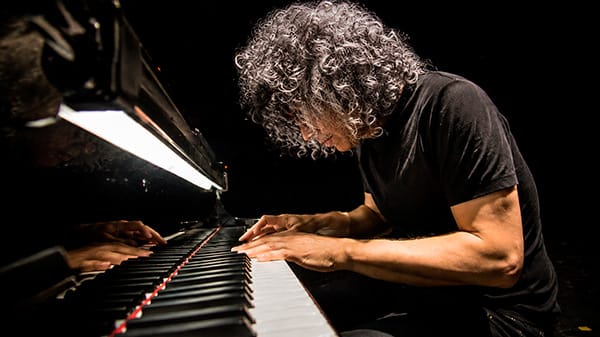 Giovanni Allevi al pianoforte