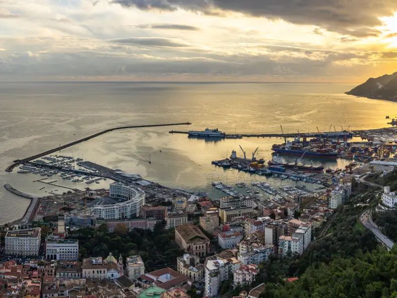 Parcheggi Salerno centro città