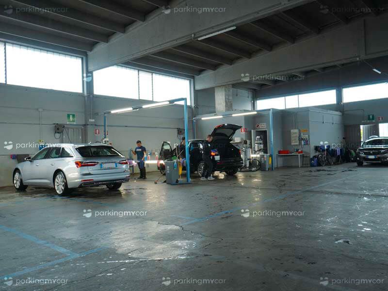 Parcheggi coperti Express Parking - Aeroporto Milano Linate