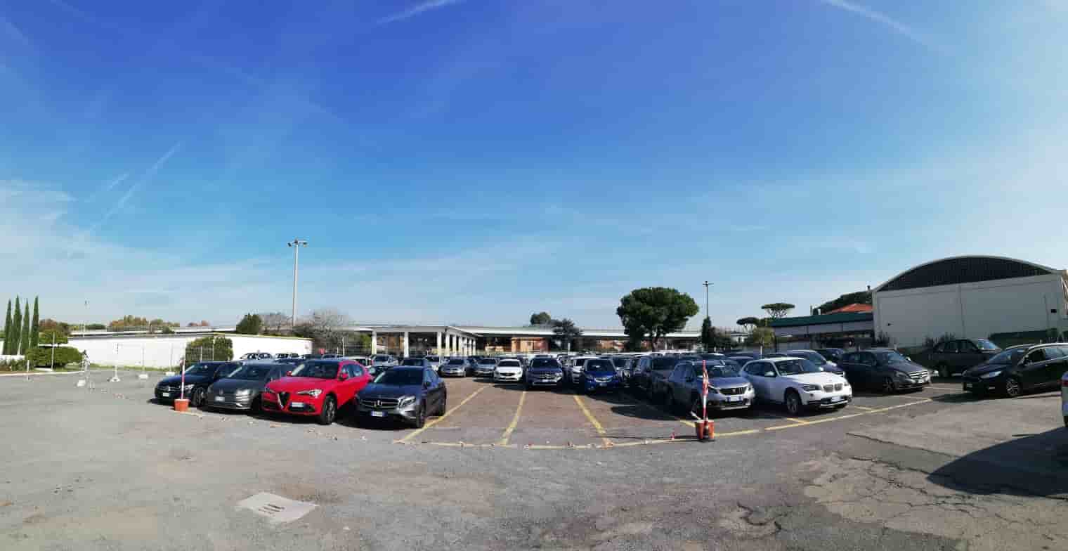 Posti auto scoperti Parking Service - Aeroporto Roma Fiumicino