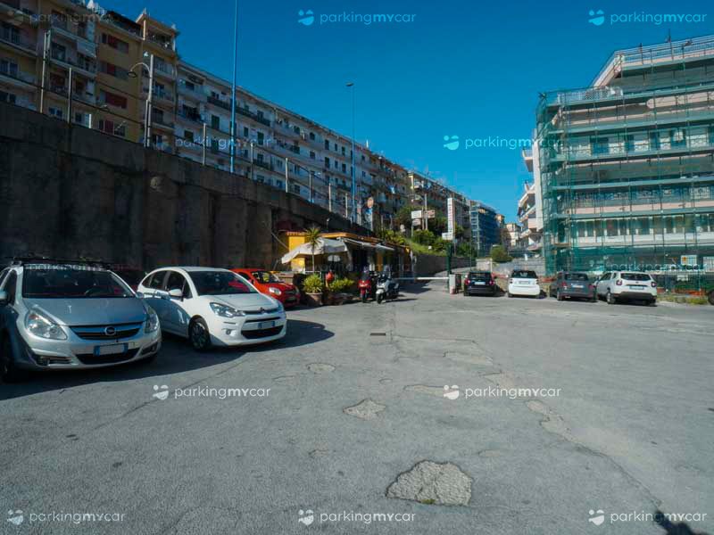 Posti auto scoperti Gran Garage Colli Aminei - Porto Napoli
