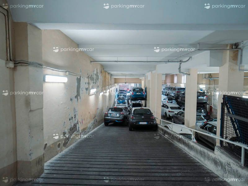 Parcheggi coperti Garage Metro 82 - Aeroporto Napoli
