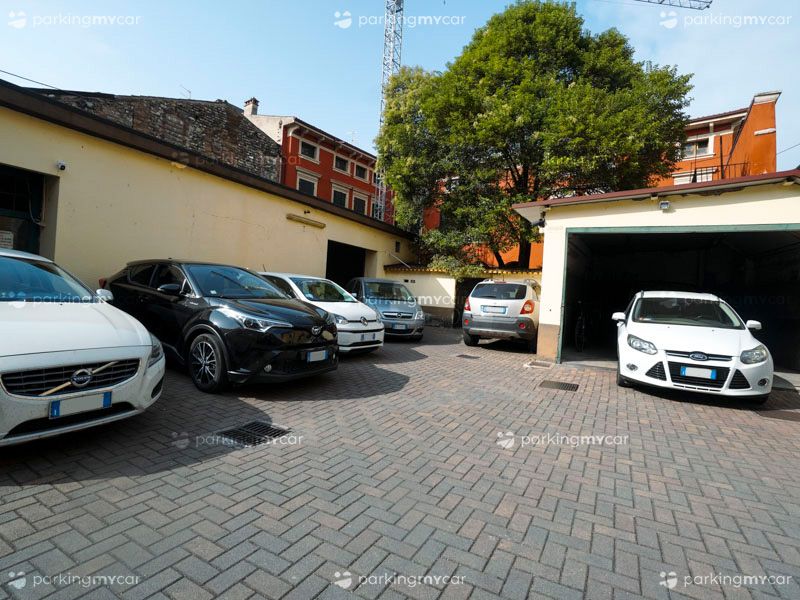 Posti auto scoperti Parcheggio Paradiso - Verona centro città