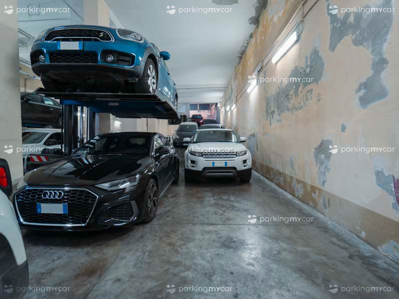 Parcheggi coperti Garage Metro 82 - Napoli centro città