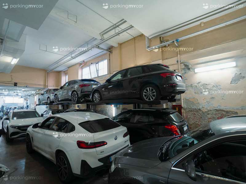 Parcheggi coperti Garage Metro 82 - Napoli centro città