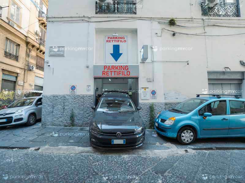 Ingresso 4 Parking Rettifilo - Napoli centro città