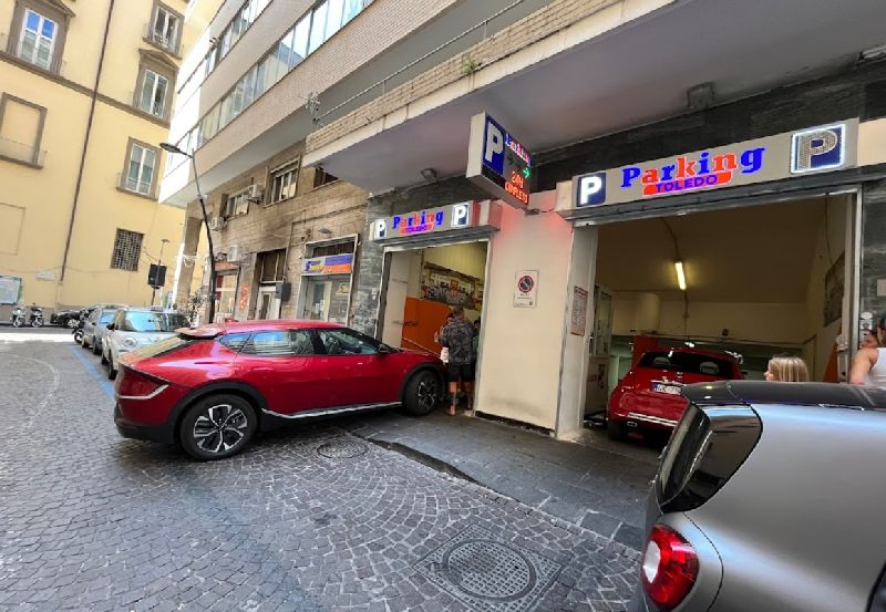 Ingresso Parking Toledo - Napoli centro città