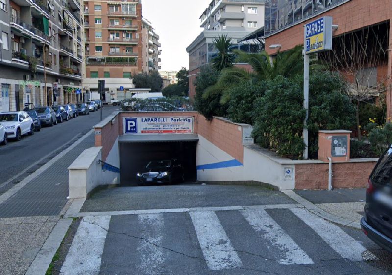 Ingresso Laparelli Parking - Roma centro città