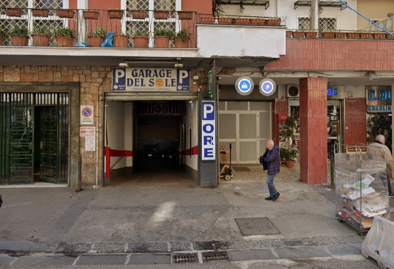 Ingresso Garage del Sole - Napoli centro città