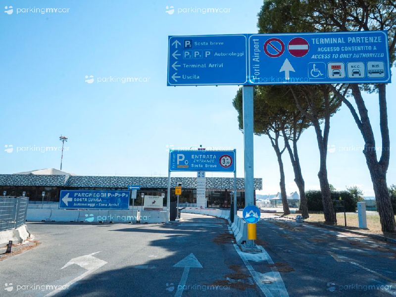 Via di accesso Airport P2 - Aeroporto Forlì