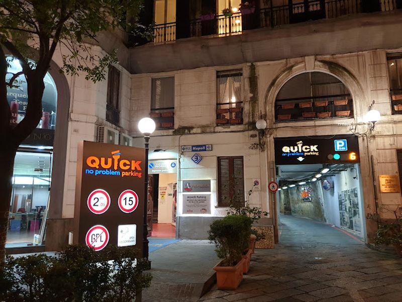 Quick Morelli Napoli centro città ParkingMyCar