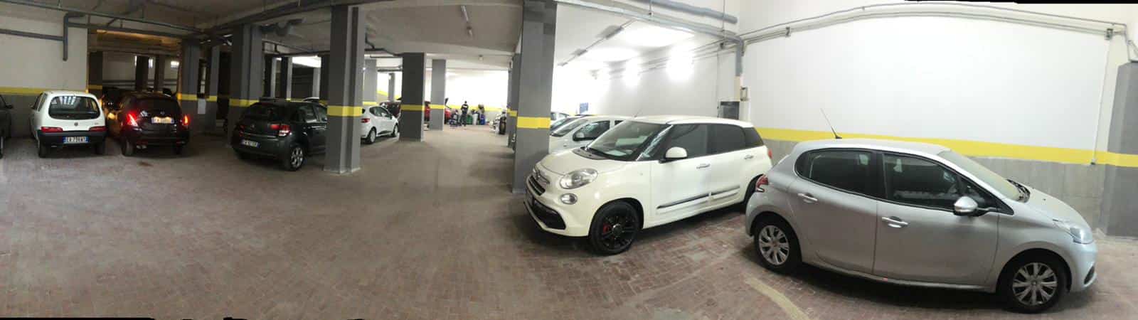 Parcheggi coperti First Parking - Aeroporto Napoli Capodichino