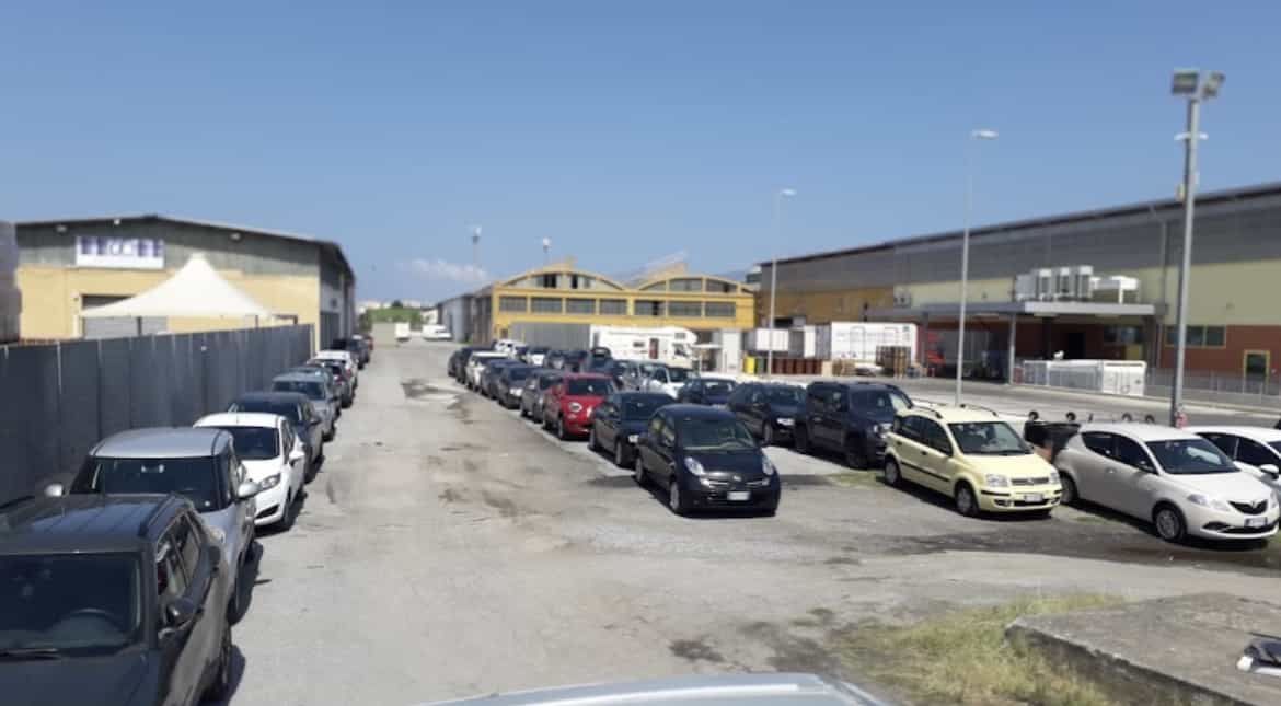 Posti auto all'aperto King Parking - Porto Milazzo