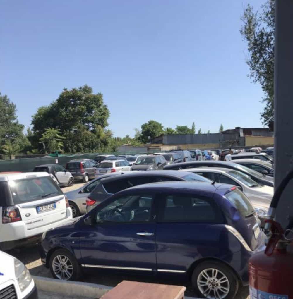 Posti auto scoperti  Parking Cars Napoli - Aeroporto Napoli Capodichino