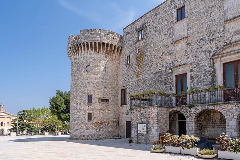 Vista sul castello Acquaviva d’Aragona a Conversano