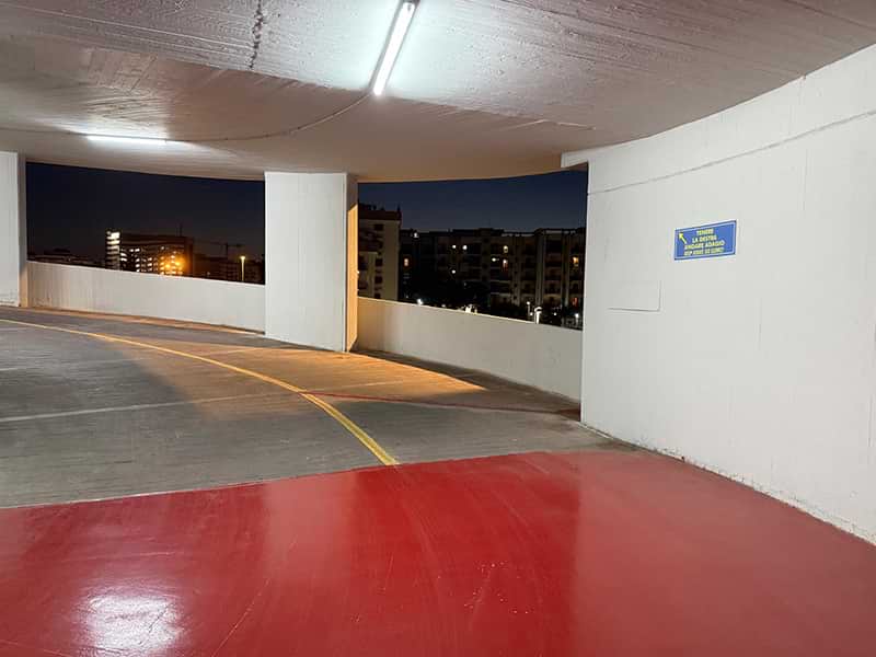 Autosilo Gold Parking - Aeroporto Bari  Rampa Autosilo Gold Parking - Aeroporto Bari