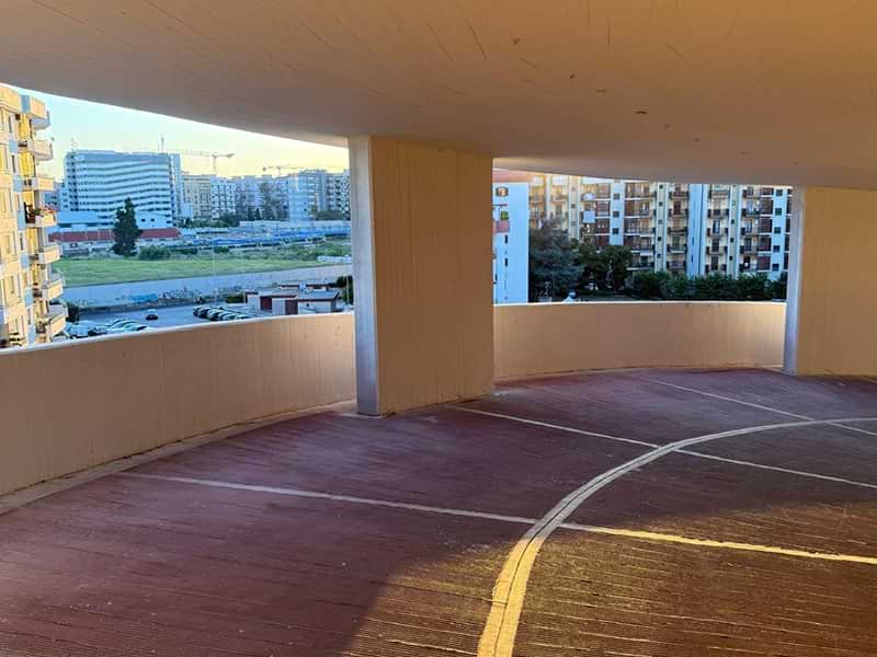Autosilo Gold Parking - Aeroporto Bari  Rampa Autosilo Gold Parking - Aeroporto Bari