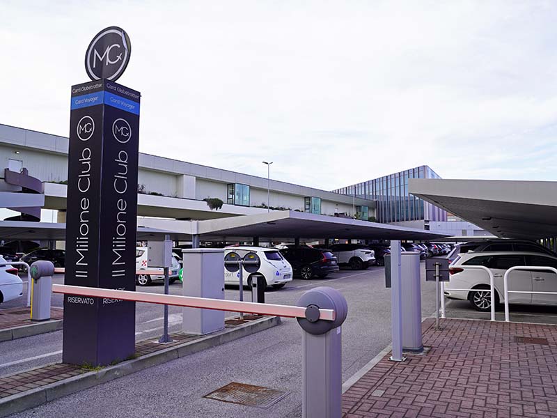 Park IL MILIONE - Parcheggio Ufficiale Aeroporto di Venezia Ingresso Park IL MILIONE - Parcheggio Ufficiale Aeroporto di Venezia