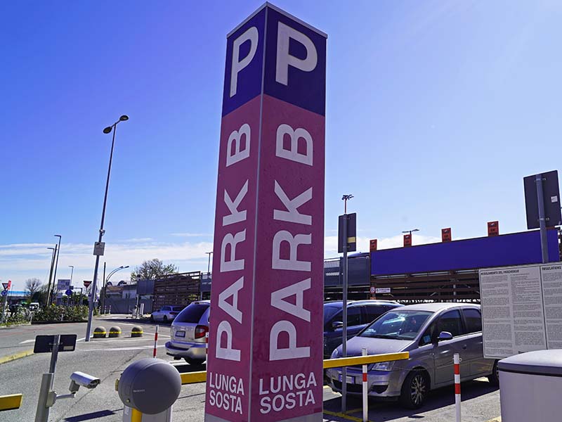 Park B - Aeroporto Treviso Insegna Park B - Aeroporto Treviso