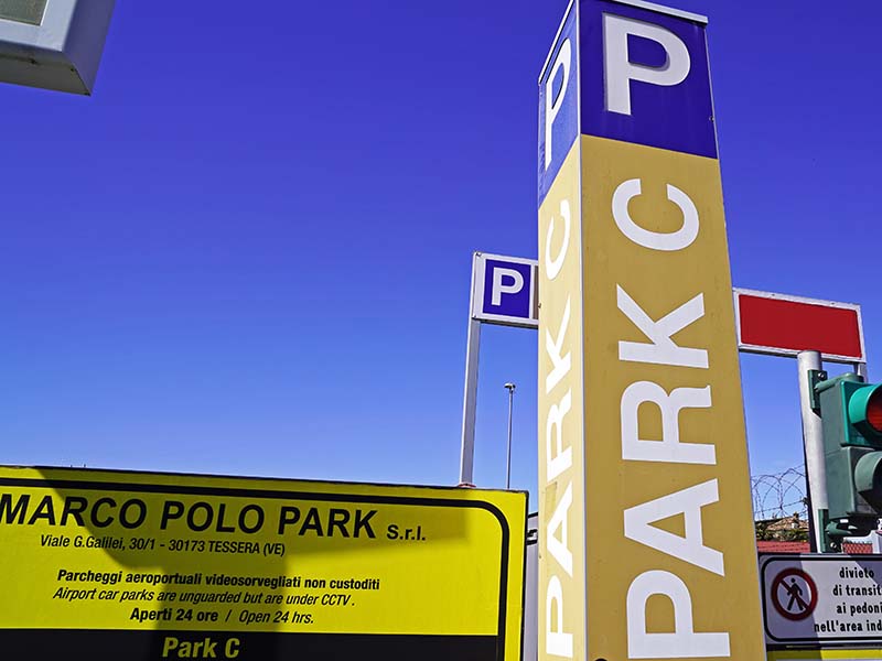 Park C - Aeroporto Treviso Insegna Park C - Aeroporto Treviso