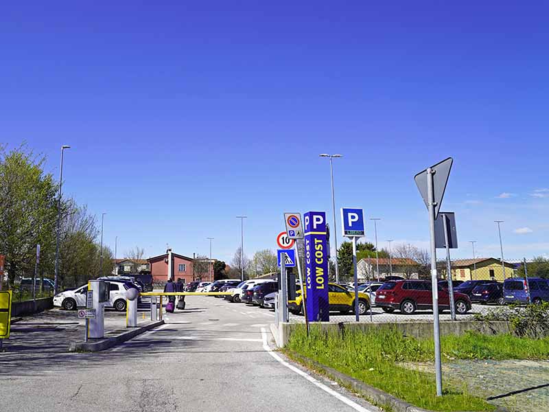 Park Low Cost - Aeroporto Treviso Ingresso Park Low Cost - Aeroporto Treviso
