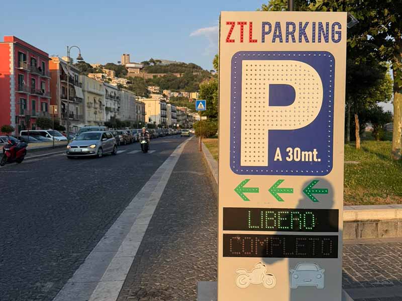 ZTL Parking - Porto Pozzuoli Cartello ZTL Parking - Porto Pozzuoli