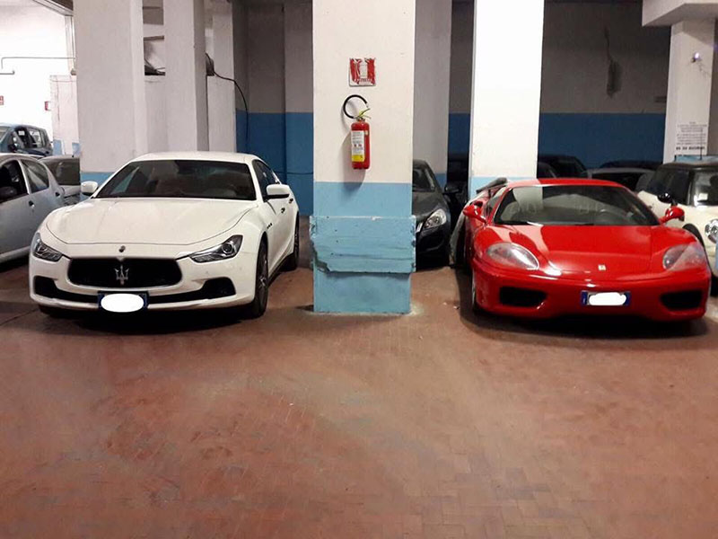 Auto parcheggiate presso Garage Easyparking