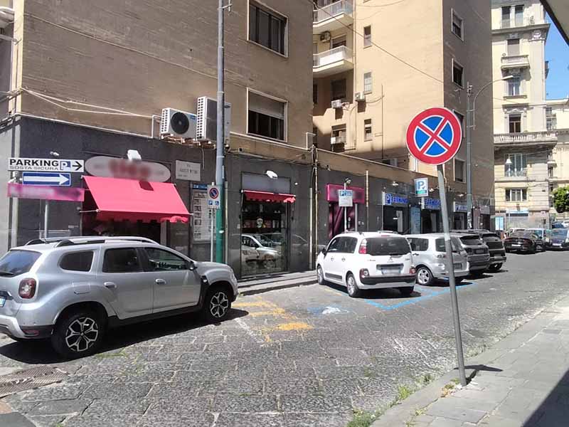 Parking Sosta Sicura - Napoli Centro Posizione Parking Sosta Sicura - Napoli Centro