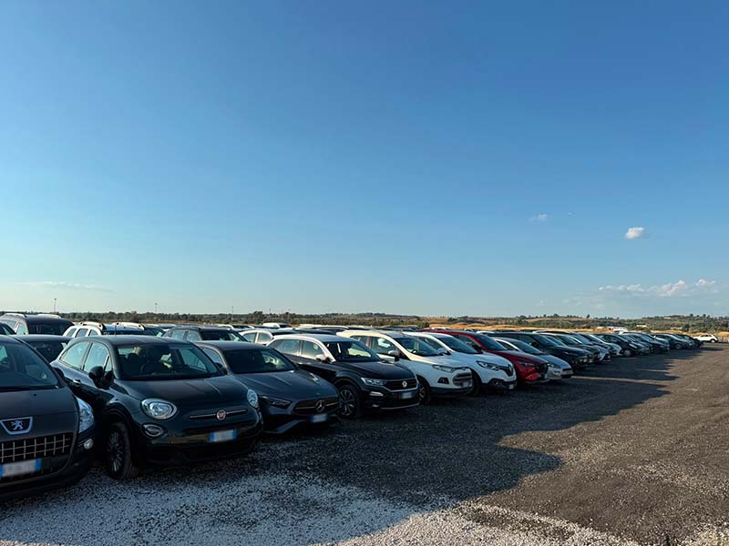 Las Vegas Parking - Aeroporto Fiumicino Veicoli parcheggiati a Las Vegas Parking